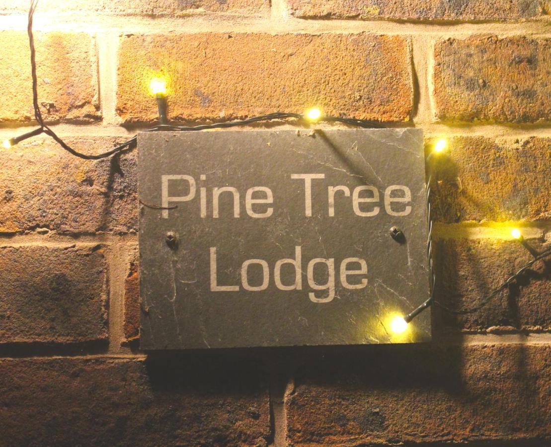 Pine Tree Lodge, Bridgnorth Exterior photo